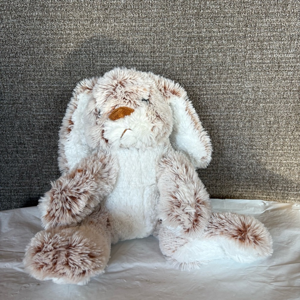 Melissa & Doug Burrow Bunny 9" Rabbit Plush Stuffed Animal Neutral Big‎ Feet